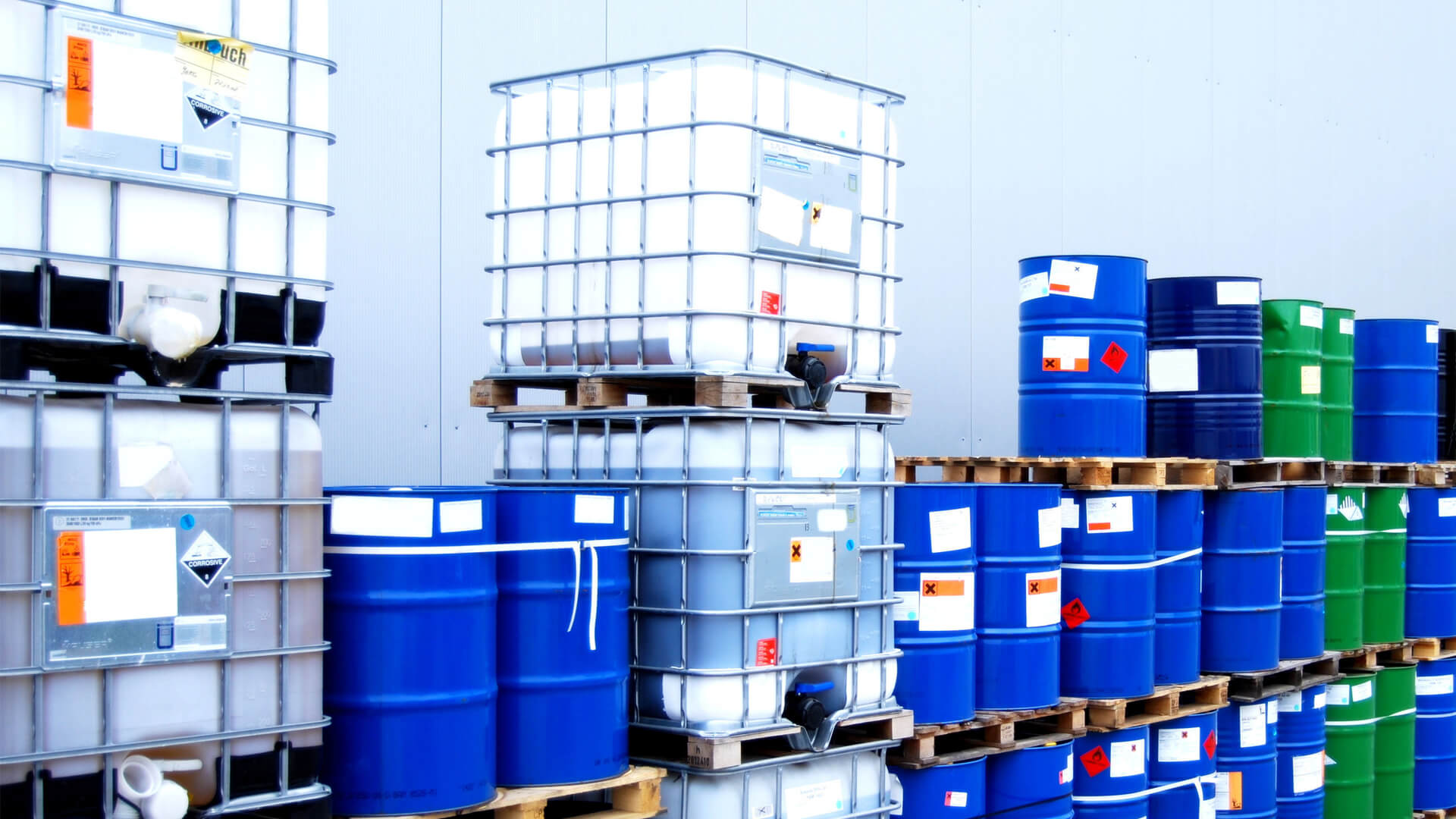 Техпол пласт инжиниринг. Емкость для удобрений кас 32. Транспортировки и хранения растворов. Емкость для удобрений в аквариум. Транспортировочная кассета под горшки.